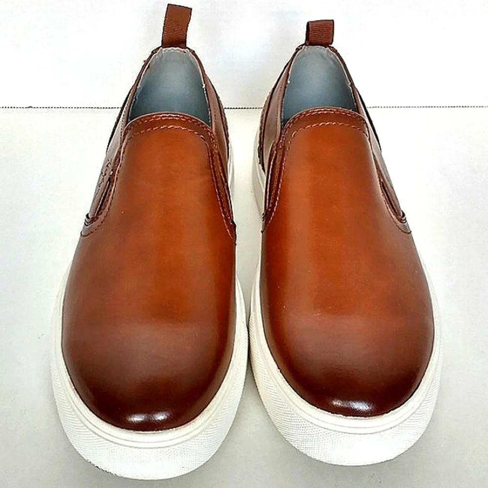 New w/Box Tommy Hilfiger Kozal Vegan Leather Burnished Med Brown Slip-On Loafers
